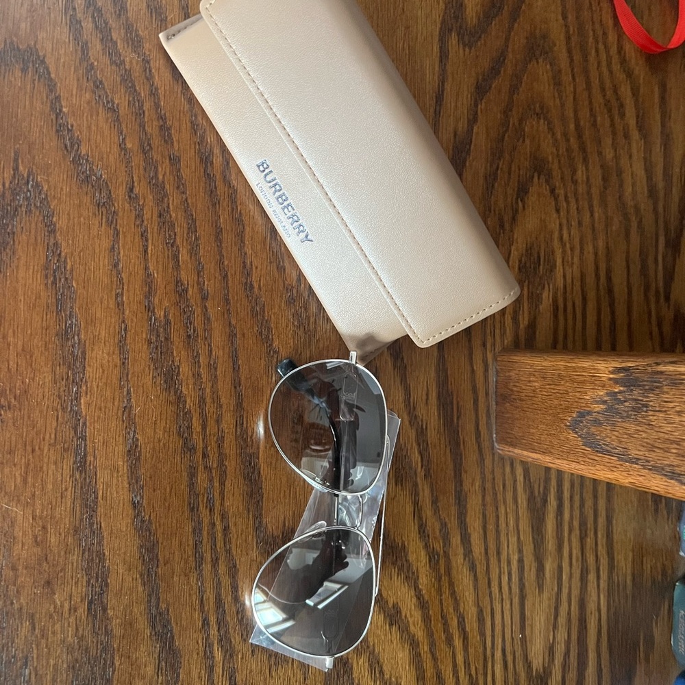 Women’s Burberry sunglasses
